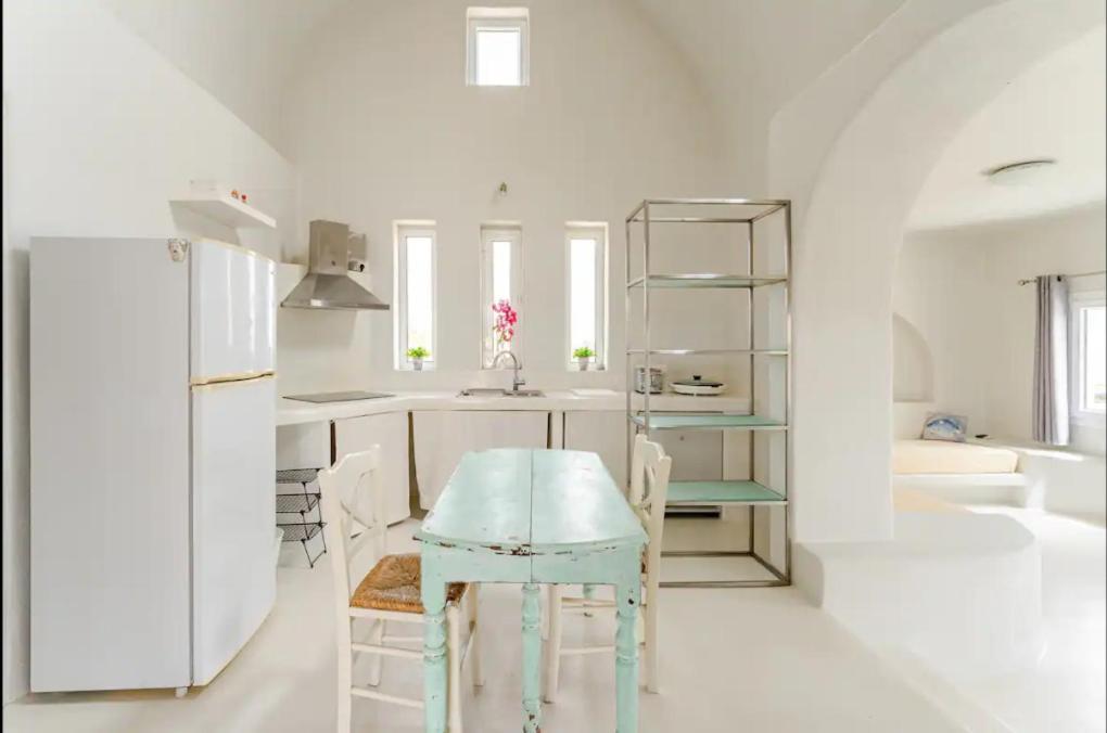 Drakkar Houses Фира Екстериор снимка