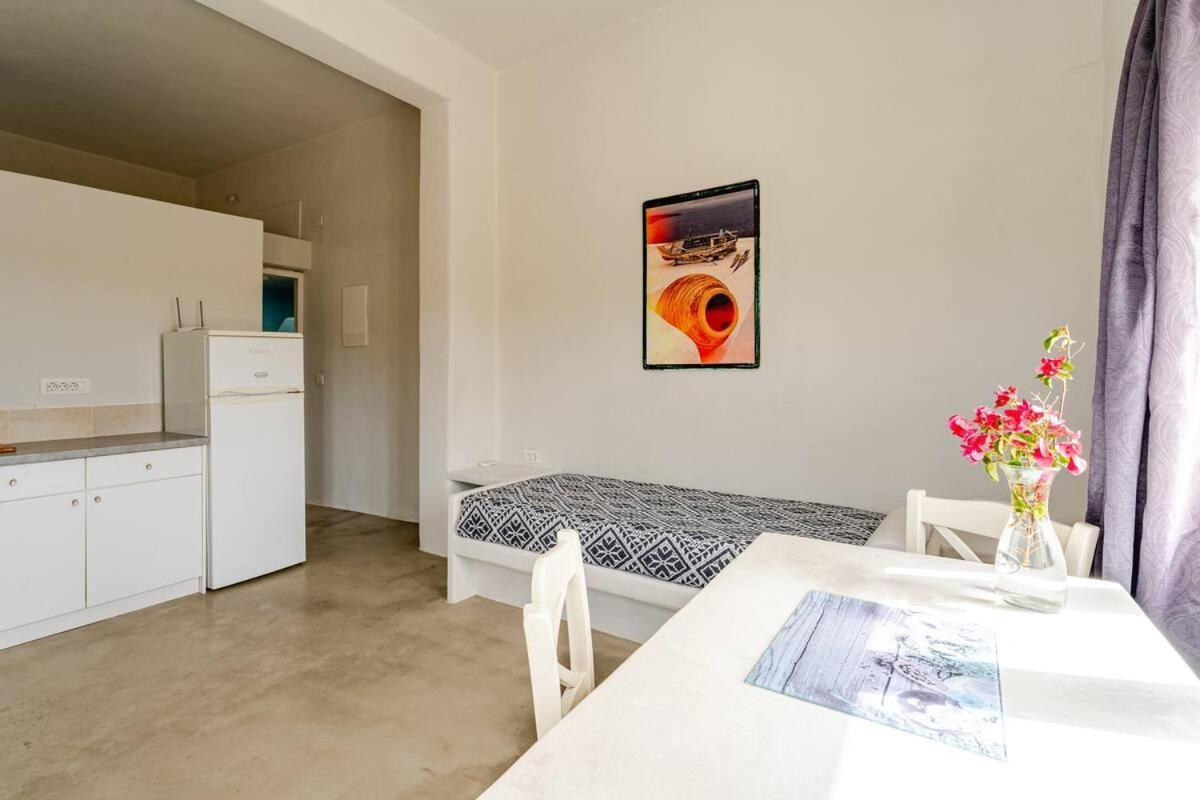 Drakkar Houses Фира Екстериор снимка