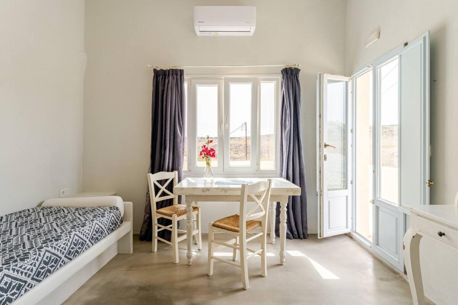 Drakkar Houses Фира Екстериор снимка